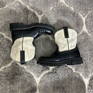 Artist western boots